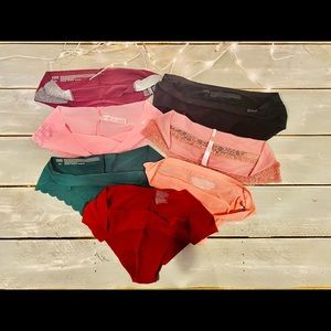 VS & PINK SZ L CHEEKY AND BINKI PANTIES